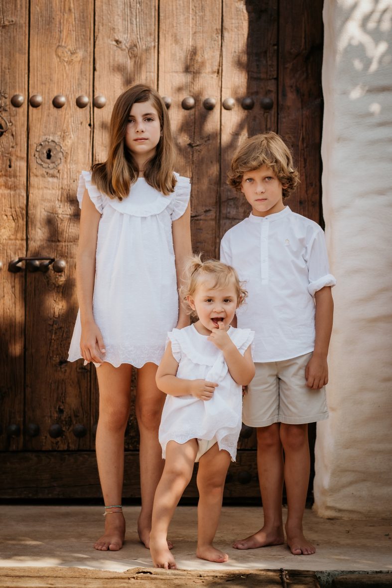 El Caballo vestido blanco plumeti