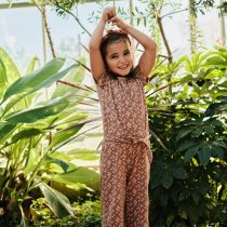 babyface-mono-niña-flores-monmama