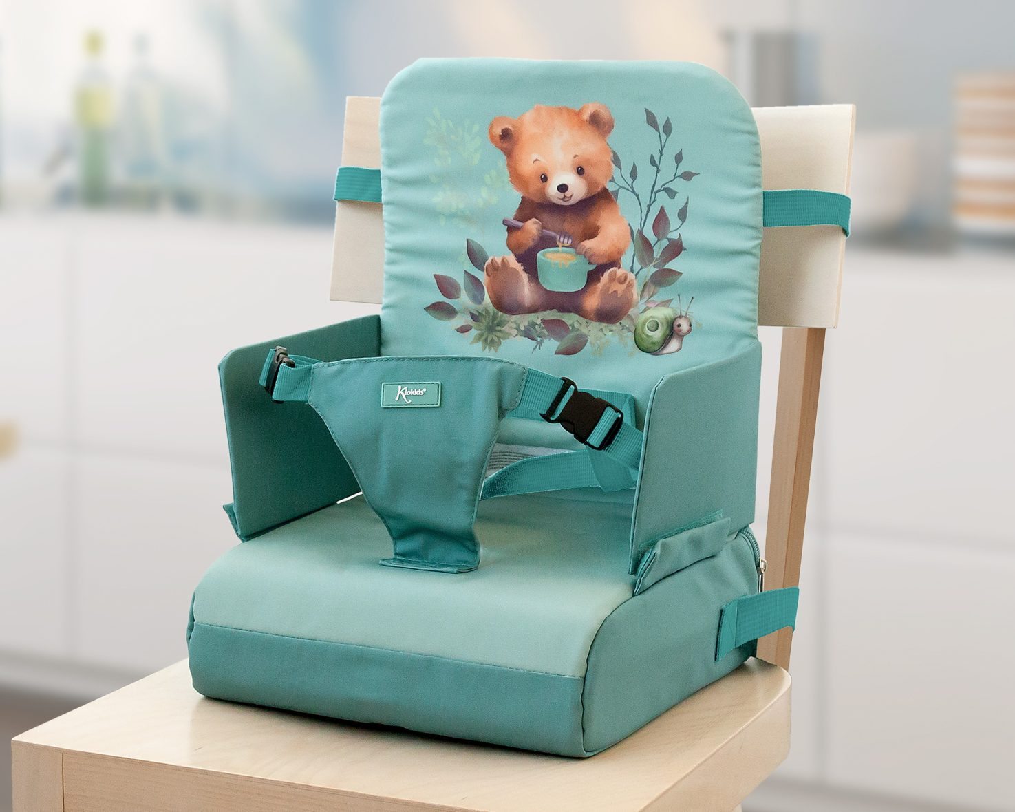 Kiokids bolso convertible en trona oso verde