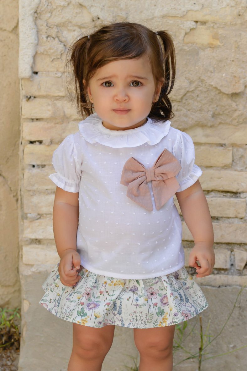 Pequeños Piratas conjunto niña flores