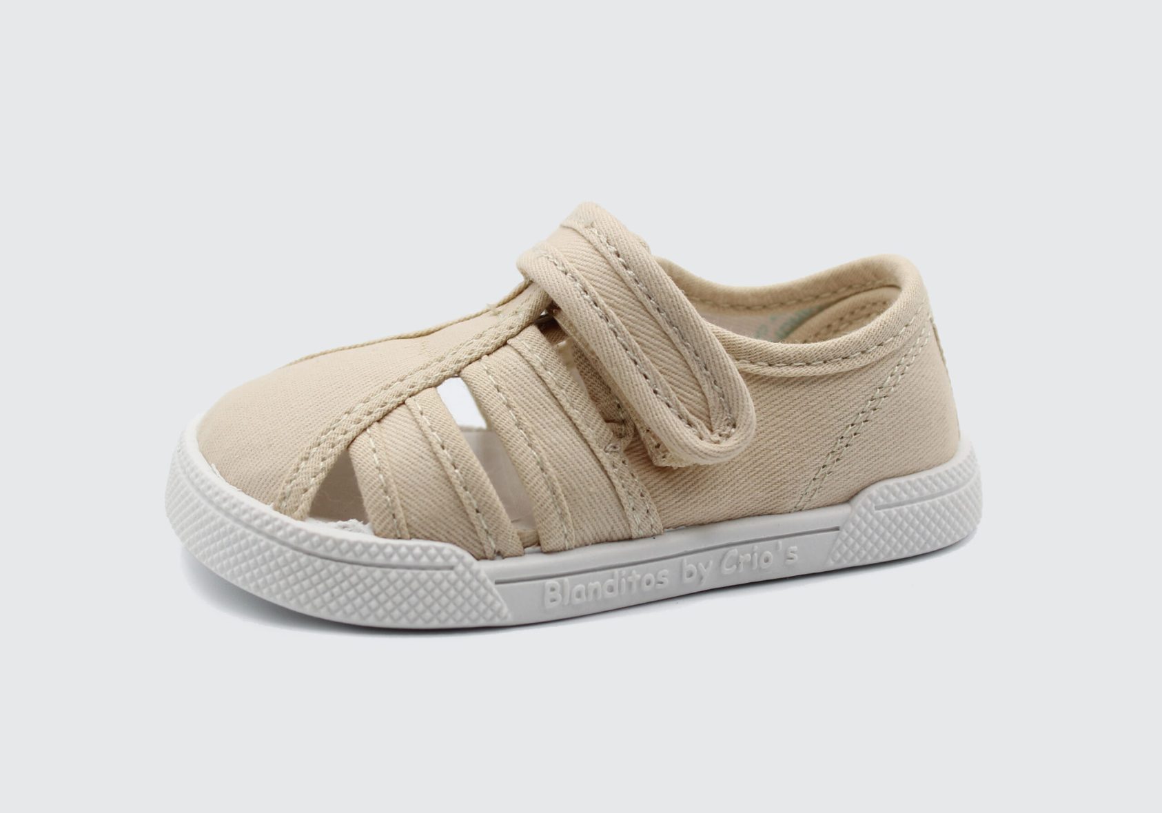 Crio’s zapato Blanditos cangrejera lona Mango beige